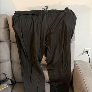 Daisy Fuentes Women’s Joggers